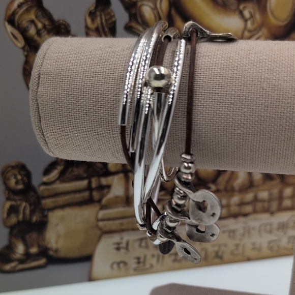 Lizzie James Convertible Wrap Bracelet/Necklace - Sterling & Leather - Picture 3 of 5